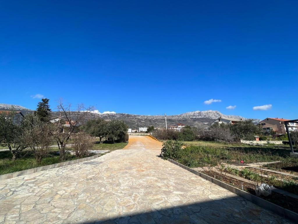 Spacious Apartment Close To The Sea In Split Area Kaštela 外观 照片