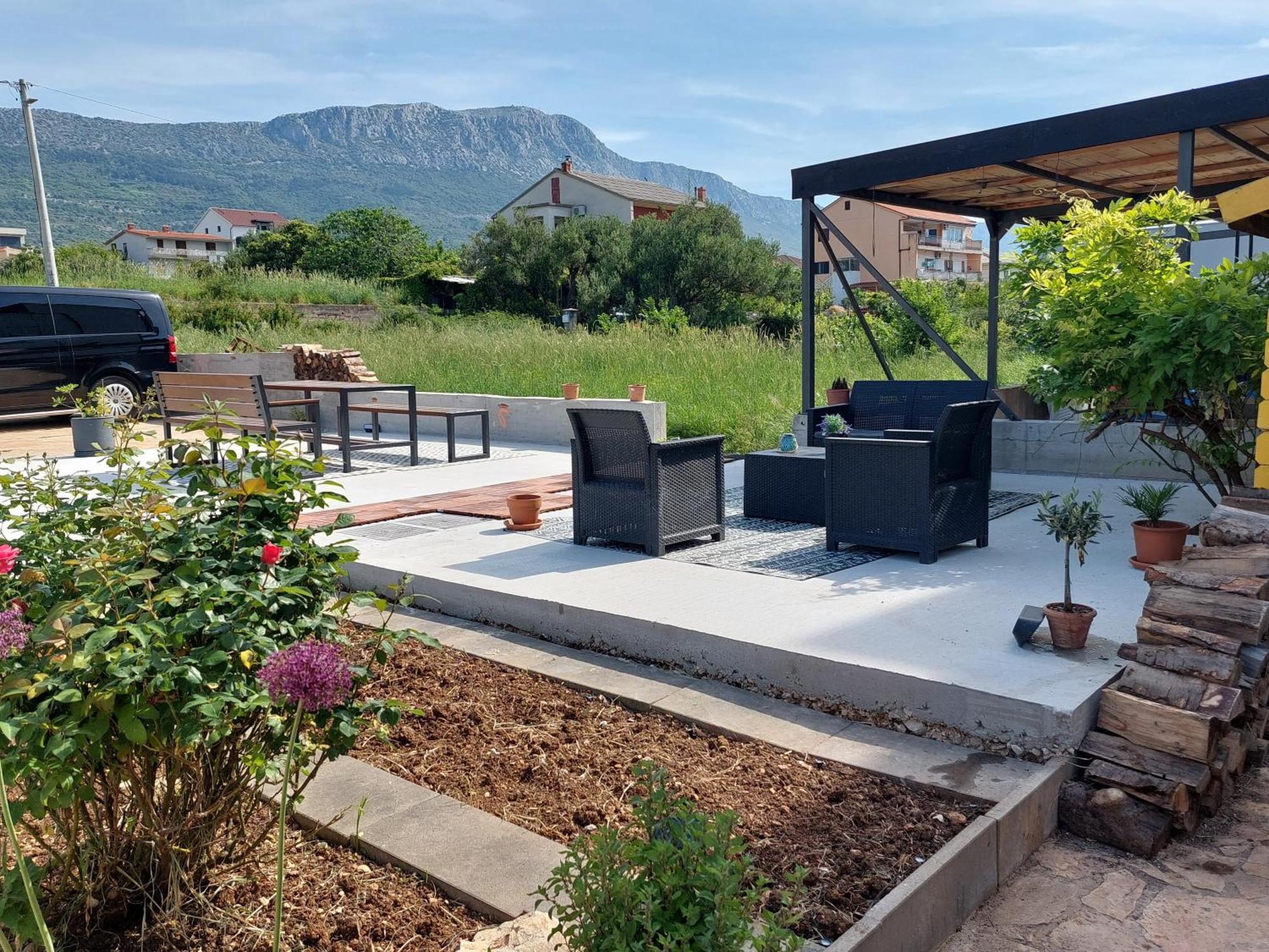 Spacious Apartment Close To The Sea In Split Area Kaštela 外观 照片